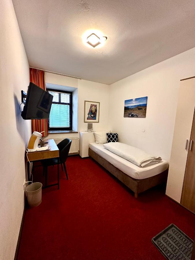 Bed & Rooms, Woergl Exterior photo